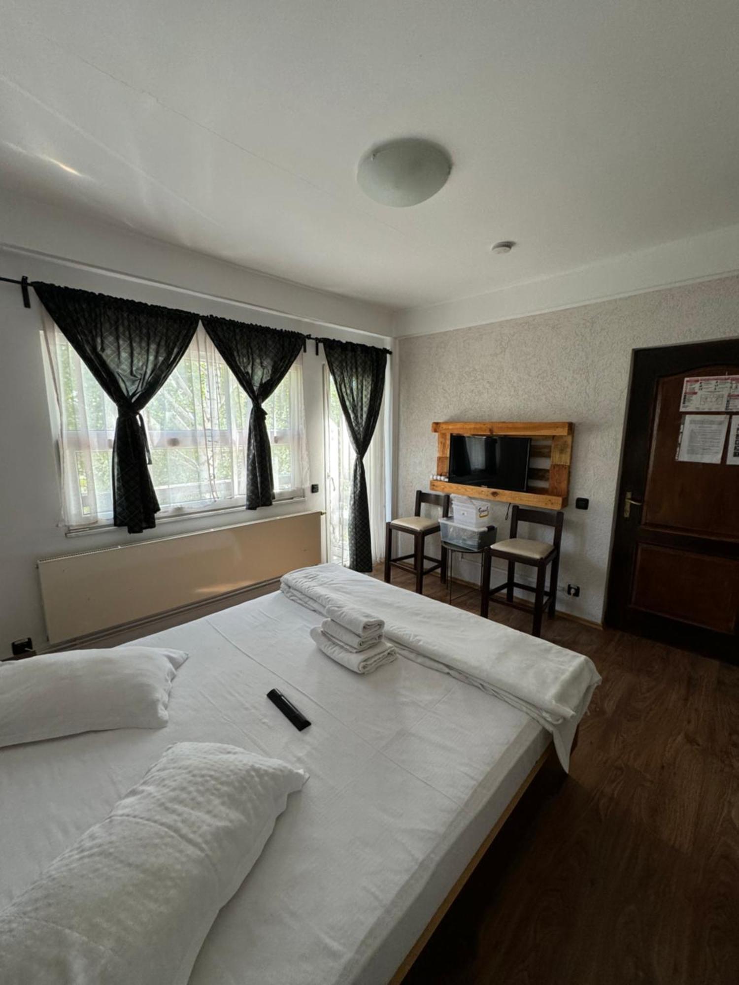 Casa David Hotel Buşteni Buitenkant foto